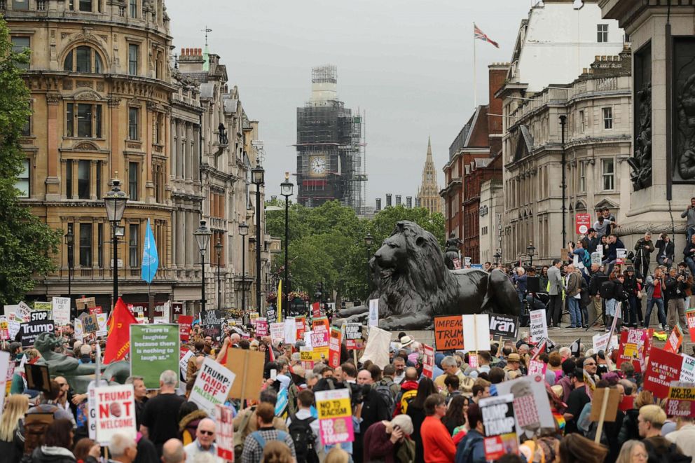 trump-london-protests-01-gty-jc-190604_hpEmbed_3x2_992.jpg